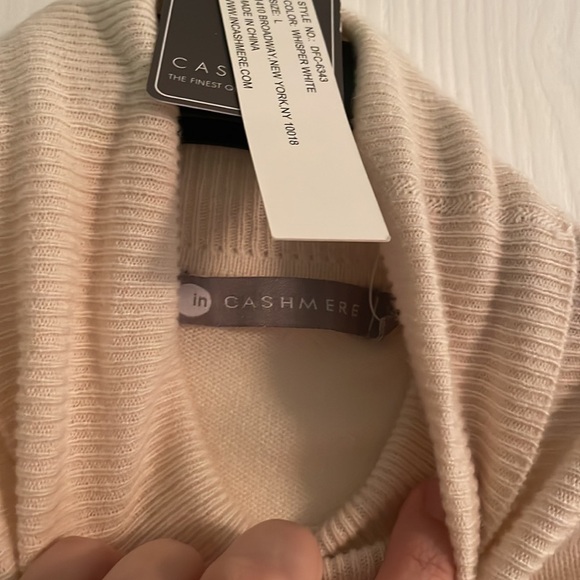 In Cashmere turtle neck sweater- NWT/ Cream - Picture 3 of 3